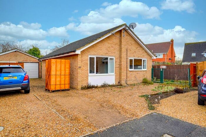 3 Bedroom Detached Bungalow To Rent In Abbott Close, Brampton, Huntingdon, PE28