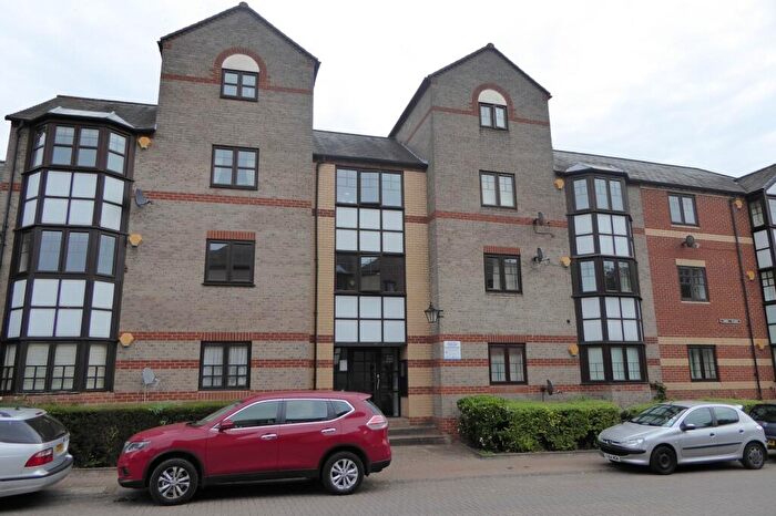 1 Bedroom Apartment To Rent In Swan Place, Reading, RG1