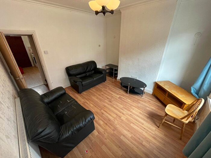 3 Bedroom Terraced House To Rent In Welton Grove, Leeds, West Yorkshire, LS6
