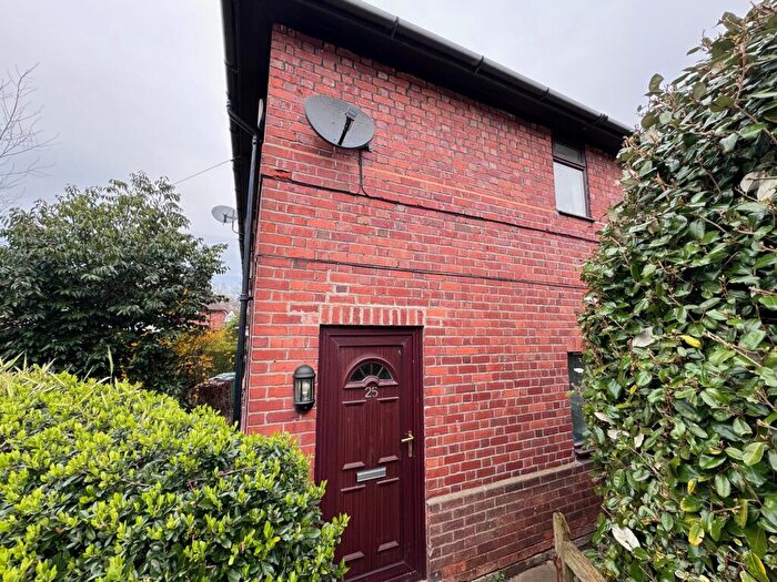 2 Bedroom House To Rent In Bosley Square, Beeston, NG9