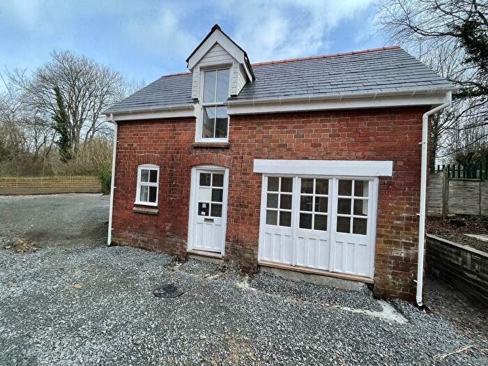 2 Bedroom Detached House For Sale In Park Terrace, Llandrindod Wells, LD1