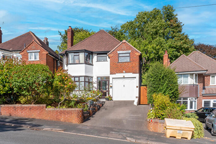 4 Bedroom Detached House For Sale In Fernwood Road, Sutton Coldfield, B73