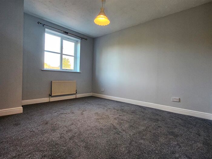 3 Bedroom Detached House For Sale In George Lovell Drive, Enfield Island Village, EN3