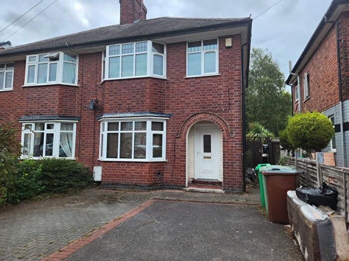 3 Bedroom Semi Detached House To Rent In Plantation Side, Nottingham, Nottinghamshire, NG7