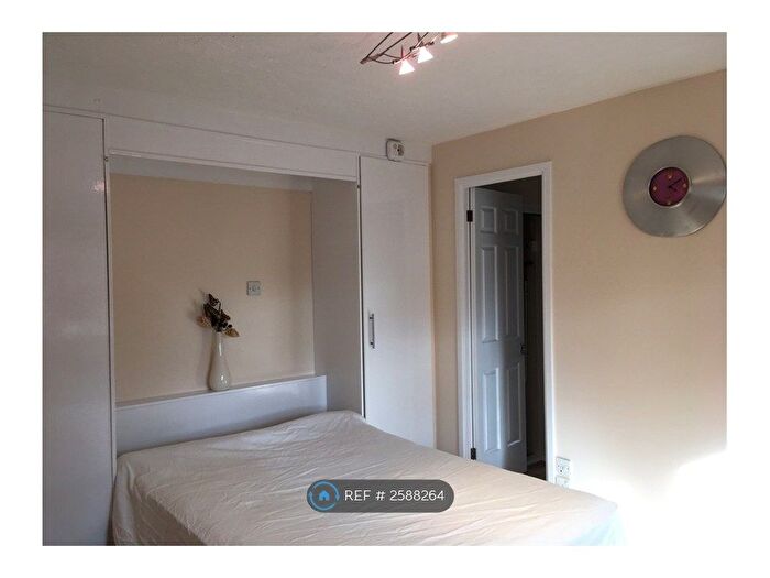 Studio To Rent In Captains Place, Southampton, SO14