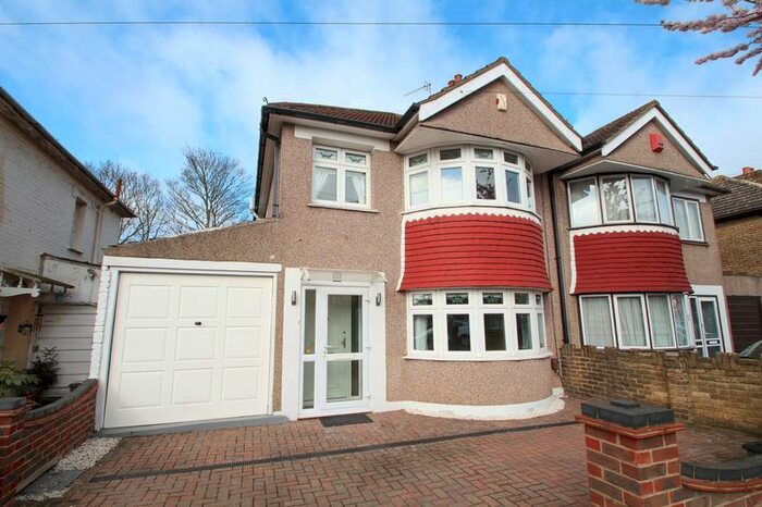3 Bedroom Semi-Detached House To Rent In Selsey Crescent, Welling, DA16