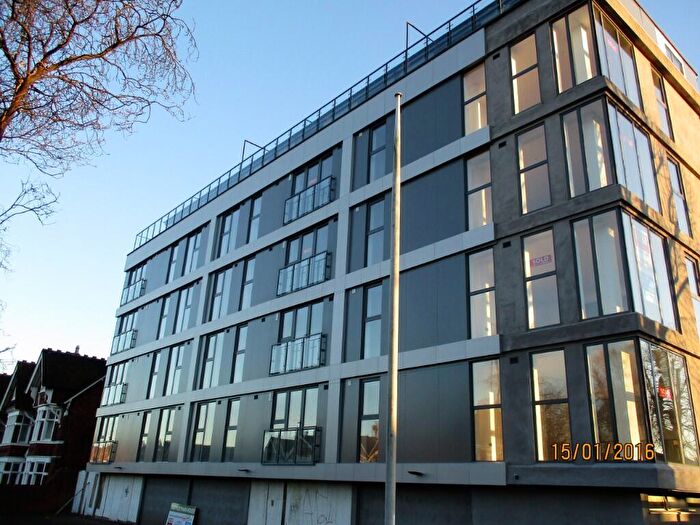2 Bedroom Penthouse To Rent In Bushmead Avenue, Bedford, Bedfordshire, MK40