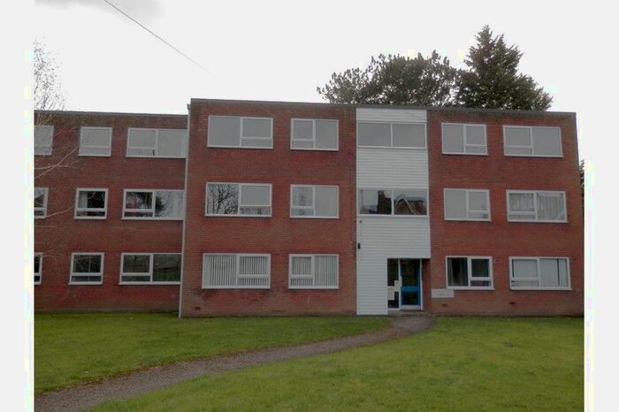 2 Bedroom Flat To Rent In Middleton Hall Road, Kings Norton, Birmingham, B30