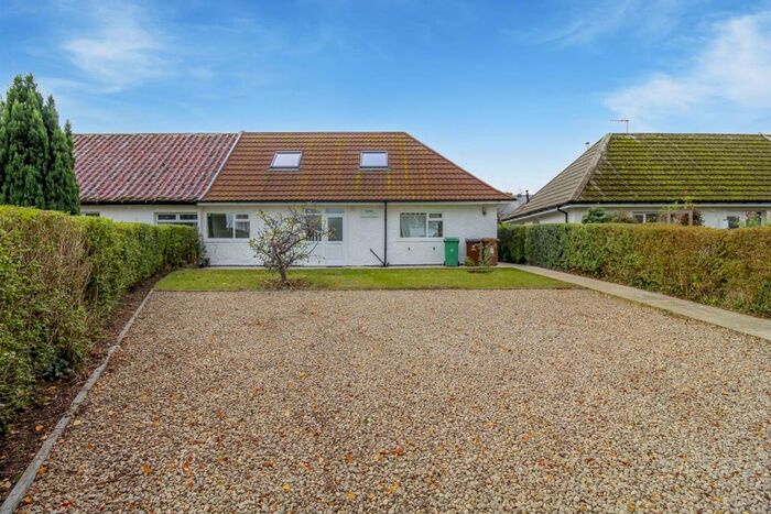 5 Bedroom Bungalow To Rent In Dalby Square, Wollaton Park, Nottingham NG8