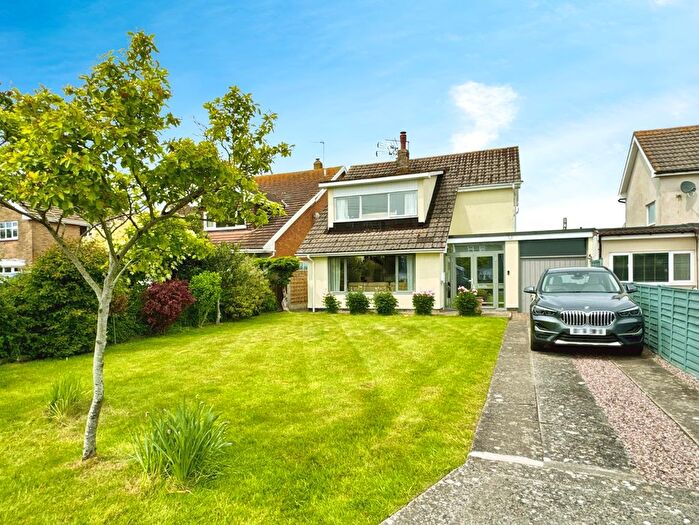 3 Bedroom Link Detached House For Sale In Goldcliff, Newport, NP18