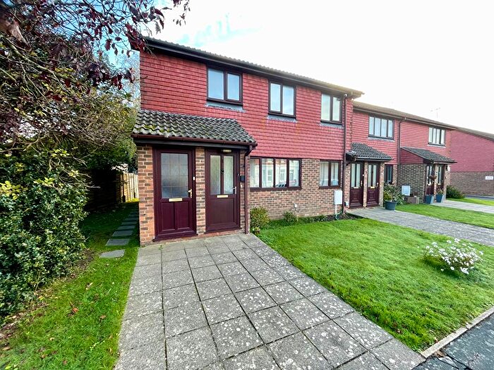 2 Bedroom Flat To Rent In Franklin Road, Worthing, BN13