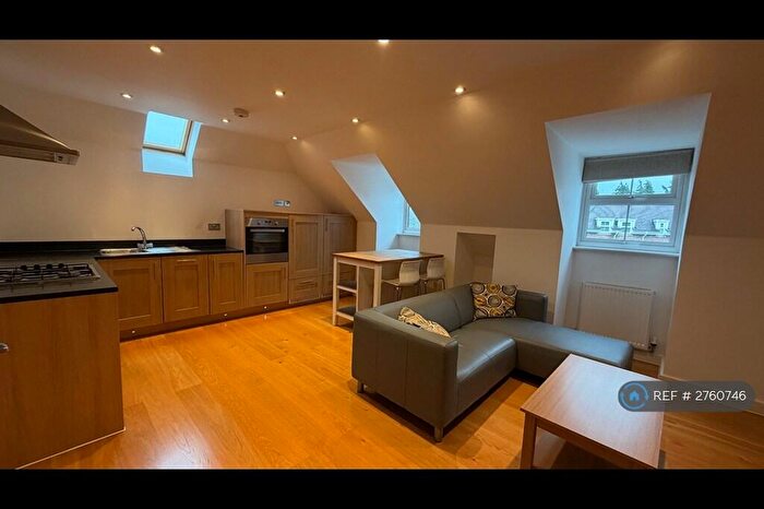 2 Bedroom Flat To Rent In Wiltshire Place, Wokingham, RG40