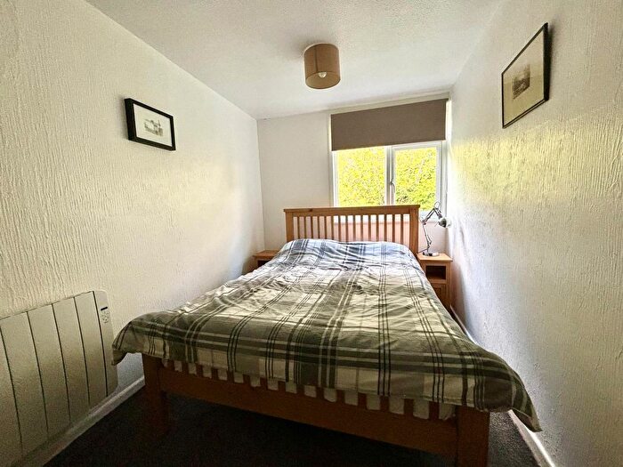 2 Bedroom Terraced Bungalow For Sale In Madeira Road, Ventnor, PO38