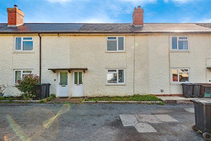 2 Bedroom Terraced House For Sale In Banfields, Shillingford, Tiverton, EX16