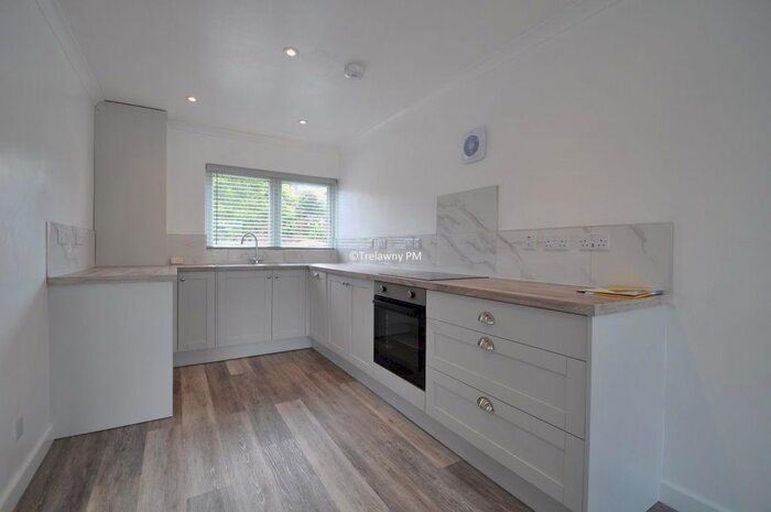 2 Bedroom Property To Rent In Pendennis Rise, Falmouth, TR11