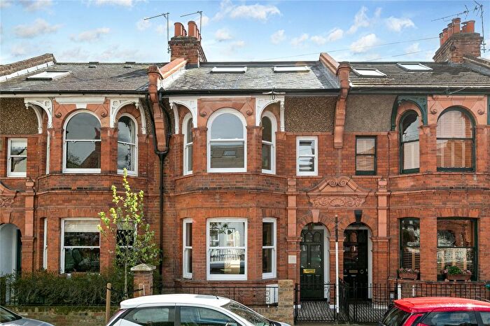 4 Bedroom Terraced House For Sale In Warwick Road, Hampton Wick, KT1