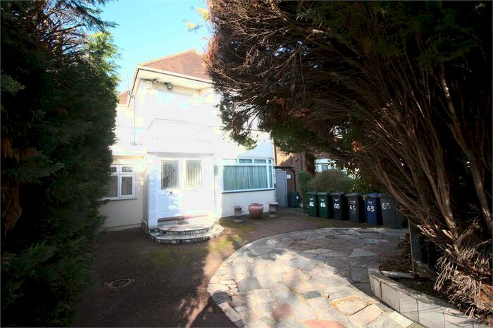 4 Bedroom Detached House To Rent In Penshurst Gardens, Edgware, Middlesex, HA8
