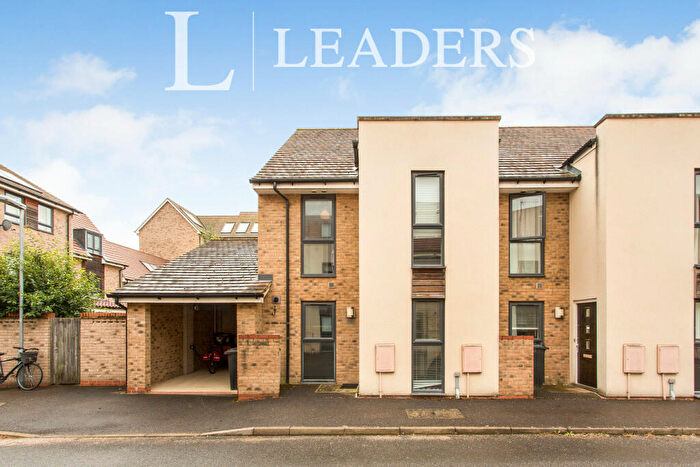 3 Bedroom Town House To Rent In Burlton Road, CB3