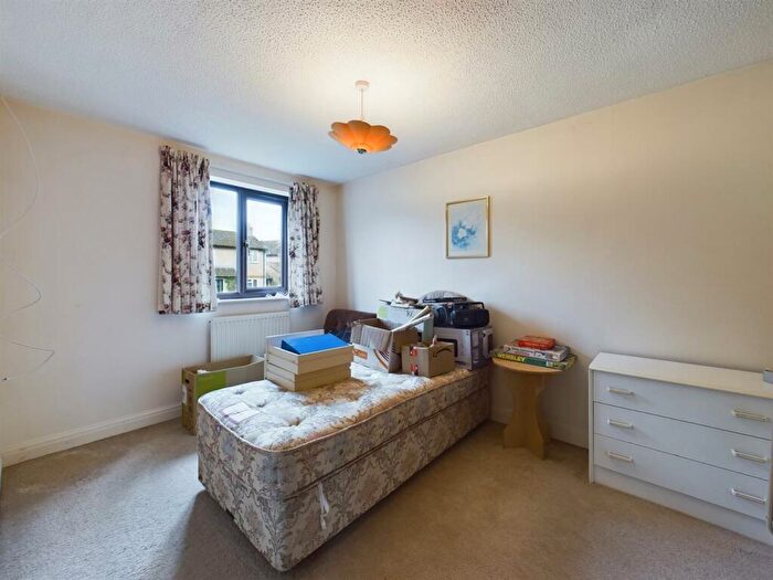 3 Bedroom Semi-Detached House For Sale In Wenhill Heights, Calne, SN11