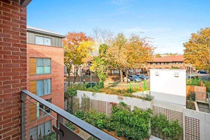 3 Bedroom Apartment To Rent In Maygrove Road, West Hampstead, London, NW6