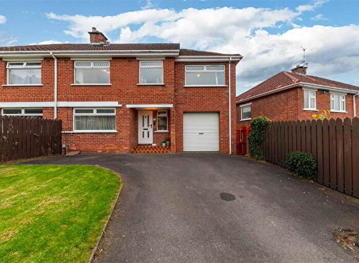 5 Bedroom Semi-Detached House For Sale In Erinvale Avenue, Belfast, BT10