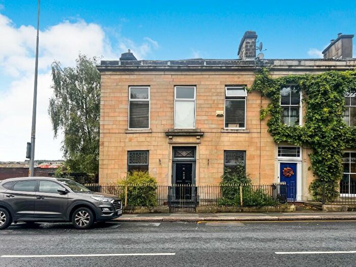 6 Bedroom End Of Terrace House For Sale In Bolton Road, Darwen, BB3