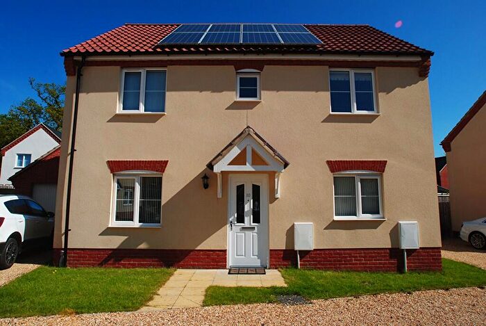 3 Bedroom Detached House To Rent In Boundary Way, Roydon, IP22