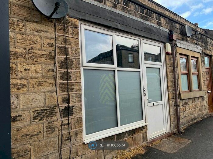 1 Bedroom Flat To Rent In Market Street, Hollingworth, SK14