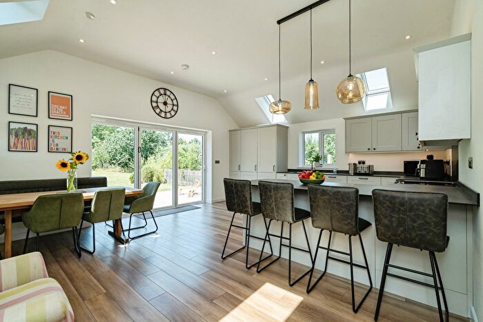 5 Bedroom Bungalow For Sale In Station Road, Norwich, NR15