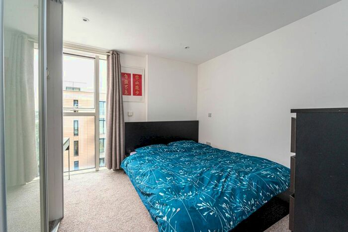 1 Bedroom Flat To Rent In Riverside Apartments, Stoke Newington, London, N4