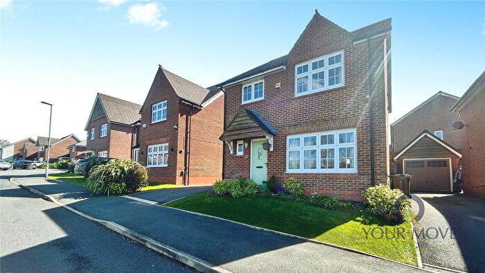 4 Bedroom Detached House For Sale In Maythorne Close, Oldham, Greater Manchester, OL4