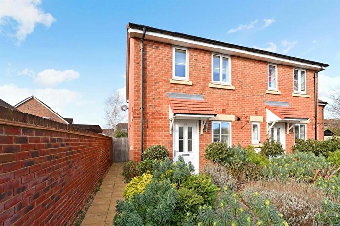 2 Bedroom Semi-Detached House For Sale In Knott Gardens, Fishbourne, PO19