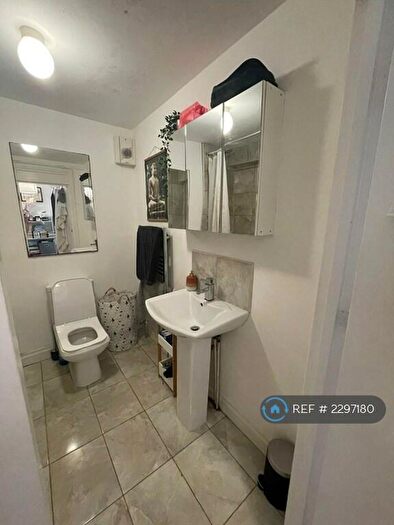 1 Bedroom Flat To Rent In Ridley Road, London, E8
