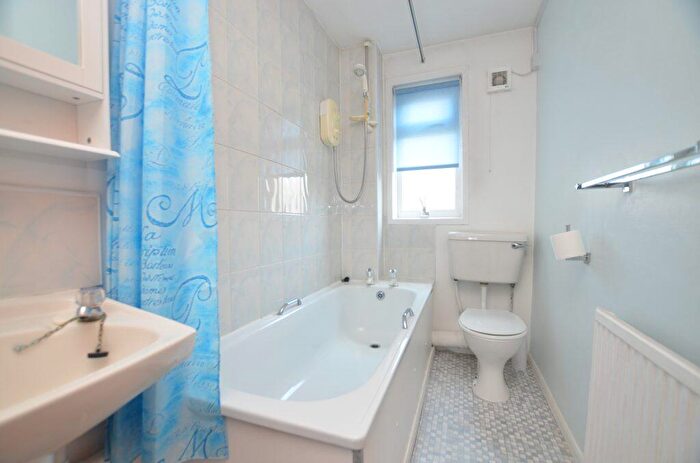 1 Bedroom Flat To Rent In Wallacefield, Troon, KA10
