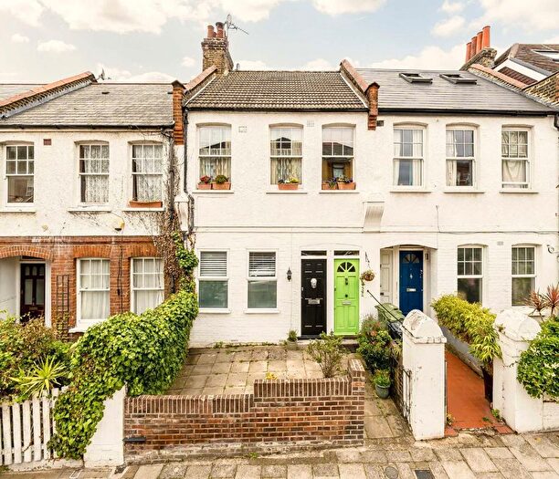 2 Bedroom Maisonette To Rent In Lyham Road, Brixton, SW2
