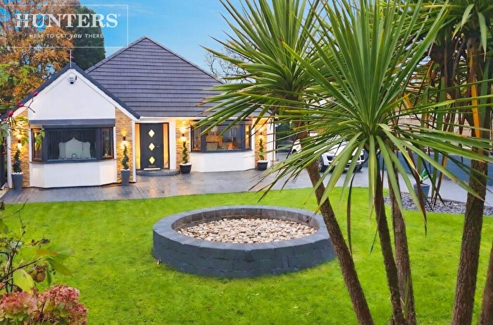 3 Bedroom Detached Bungalow For Sale In Common Road, Brierley, Barnsley, S72