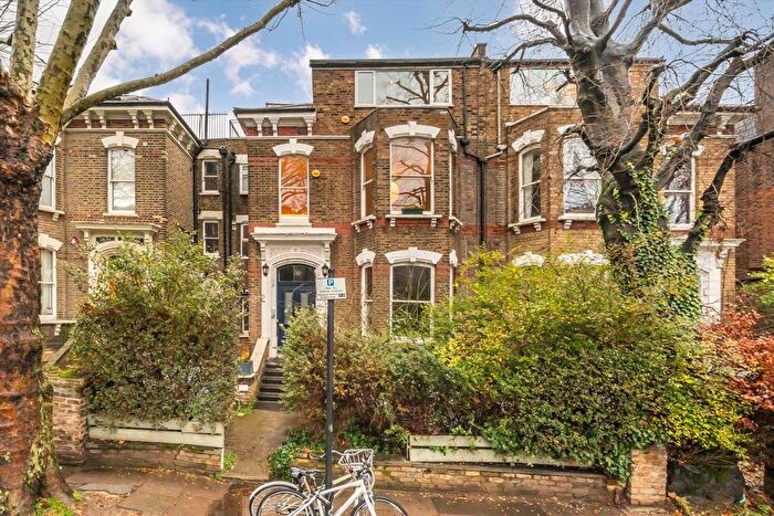 2 Bedroom Flat For Sale In Hillmarton Road, Hillmarton Conservation Area, N7