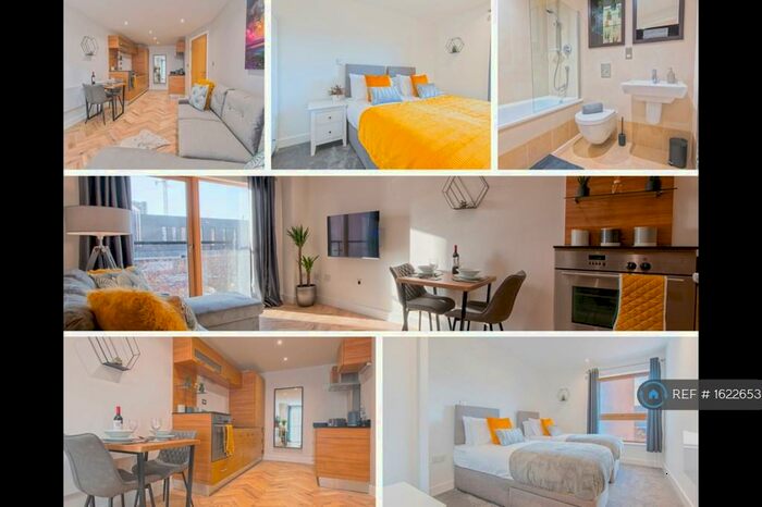 1 Bedroom Flat To Rent In Mackenzie House, Leeds, LS10