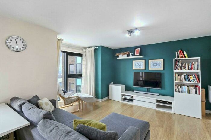 2 Bedroom Apartment To Rent In Burford Wharf, Cam Road, Stratford, E15