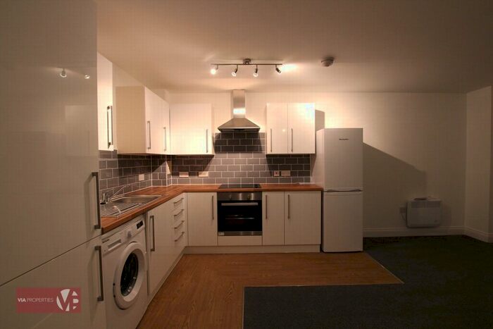 2 Bedroom Flat To Rent In Brewery Road, Hoddesdon, EN11