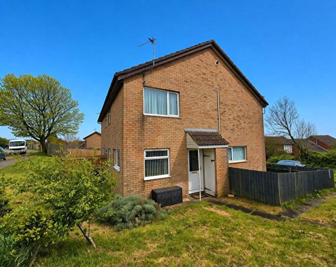 1 Bedroom Link Detached House For Sale In Hazeldene Avenue, Brackla, CF31