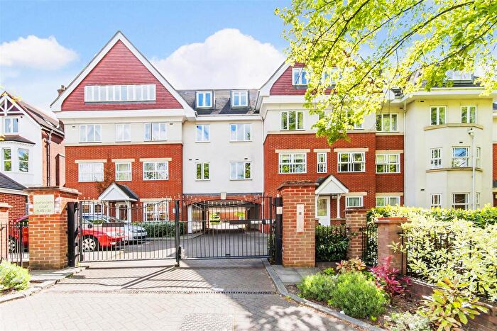 2 Bedroom Flat For Sale In Chatsworth Court, Willesden Lane, London, NW2