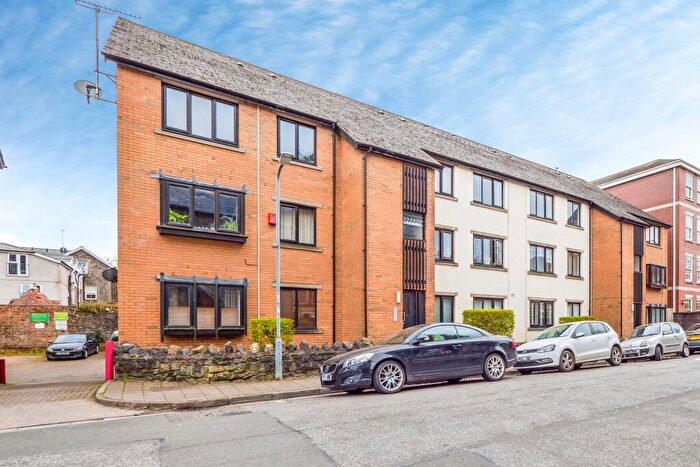 1 Bedroom Flat For Sale In St. Peters Street, Roath, Cardiff, CF24