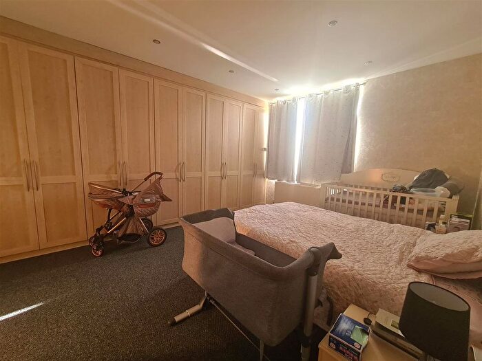 2 Bedroom Property To Rent In South View, Rochdale, OL11