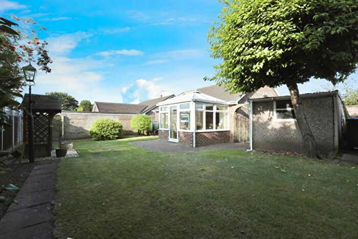 2 Bedroom Detached Bungalow For Sale In Wellington Grove, Bawtry, Doncaster, DN10