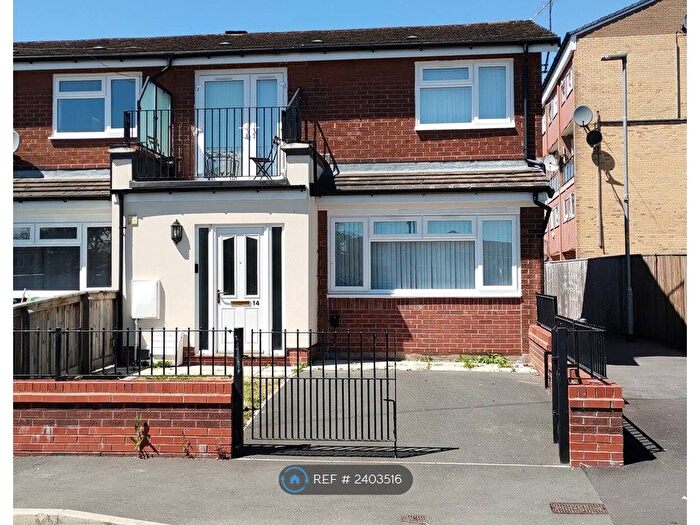 2 Bedroom End Of Terrace House To Rent In Balsam Close, Manchester, M13