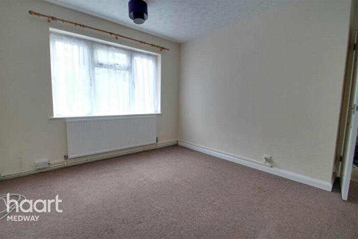 2 Bedroom Apartment To Rent In Mercury Close, Rochester, ME1