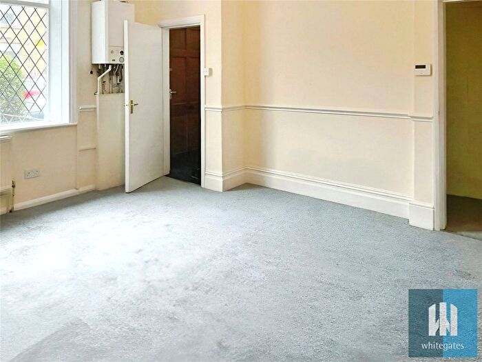 3 Bedroom Terraced House For Sale In Clough Road, Birkby, Huddersfield, West Yorkshire, HD2
