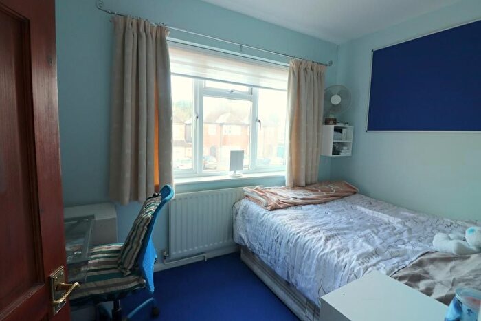 5 Bedroom Detached House For Sale In Marston Gardens, Luton, Bedfordshire, LU2