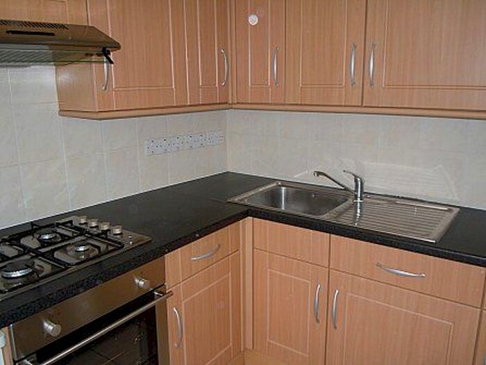 1 Bedroom Flat To Rent In Milson Road, London, W14